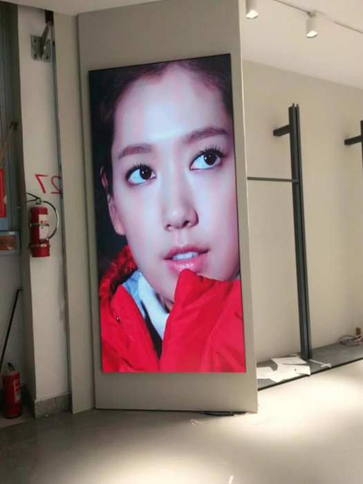 三星旗下RAPIDO服装专卖店P3室内显示屏品牌连锁